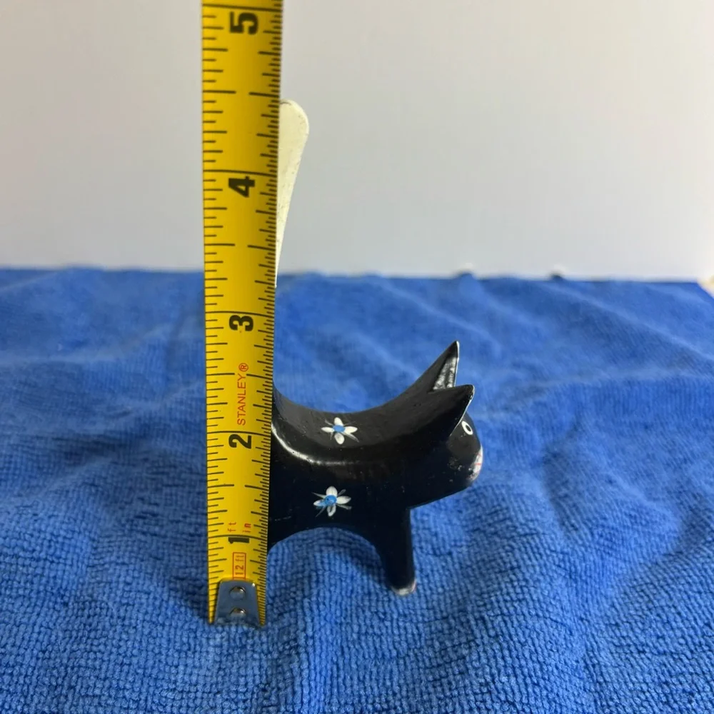 Handcrafted Cat Figurines - Black and Yellow